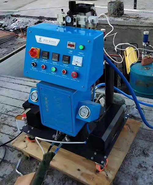 Q2600(圖1) 濟南九旭Q2600聚氨酯噴涂機器